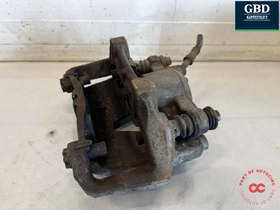 Bremsecaliper høyre foran til Mercedes E-Klasse 2013-2016 (Fase 2) (W212) (W212) (A 204 421 38 81|)