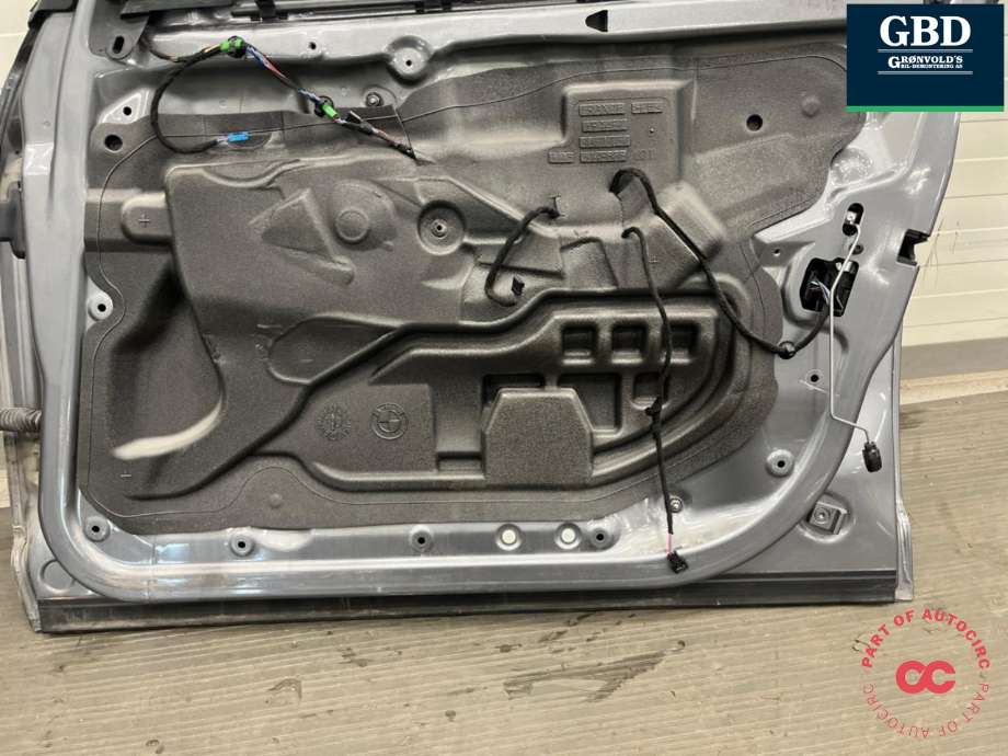 Dør høyre foran til BMW X3 2007-2010 (Fase 2) (E83) (E83) (41 00 3 451 016|)