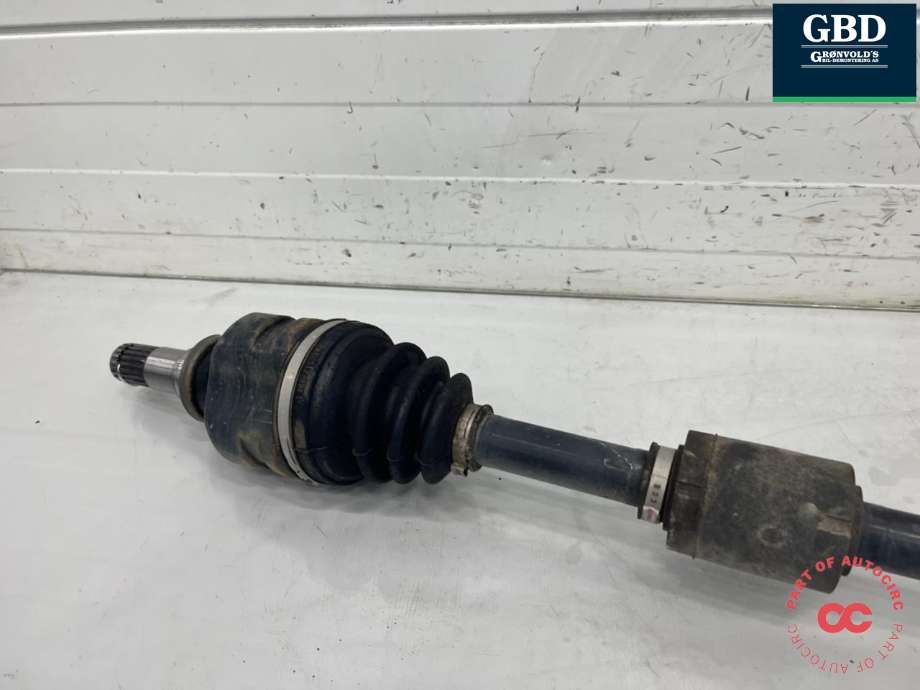 Drivaksel høyre foran, bensin/automat til Toyota Yaris 2014-2020 (Type III, Fase 2)  (434100D401|)