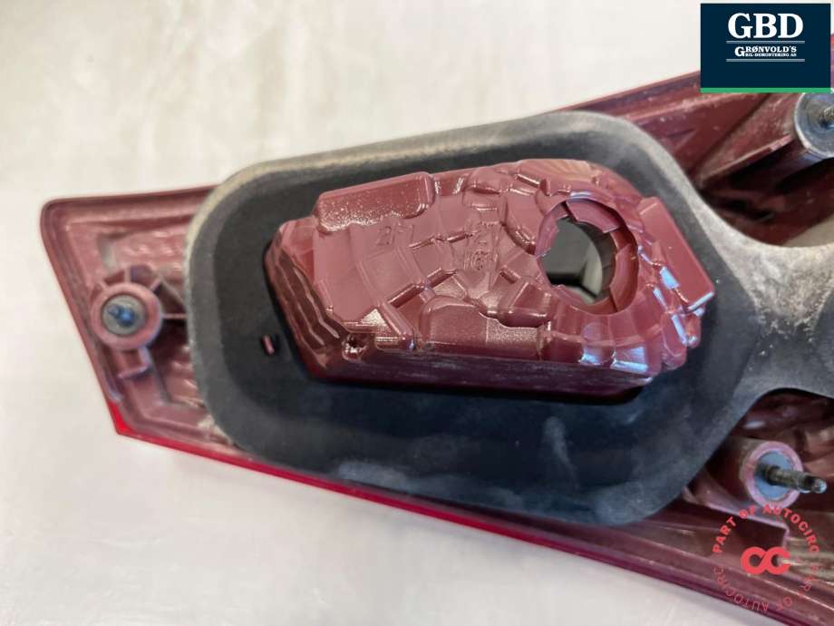 Baklykt venstre indre til Toyota RAV4 2013-2015 (Type IV, Fase 1) (8159342010|)