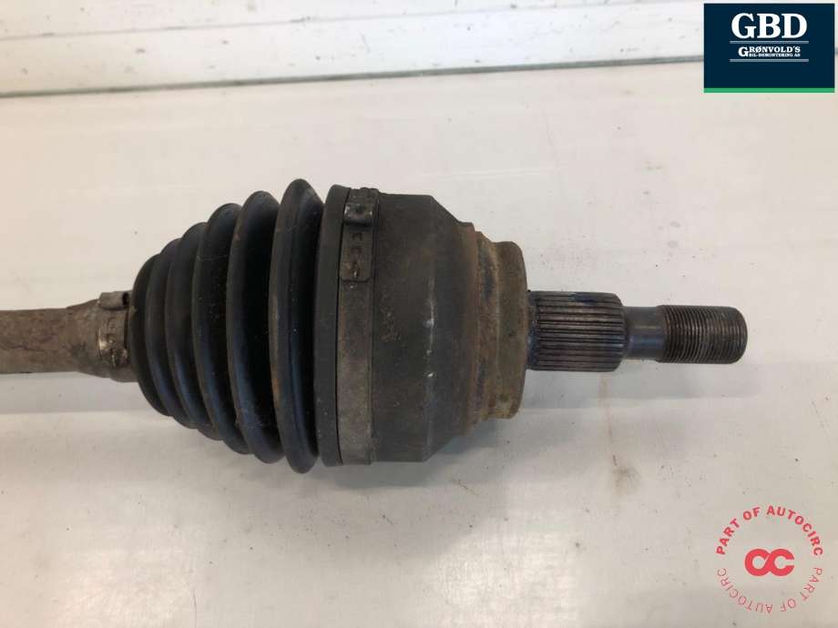 Drivaksel venstre foran, diesel/automat til Mercedes ML 2005-2011 (W164) (W164) (A 164 330 20 01|)