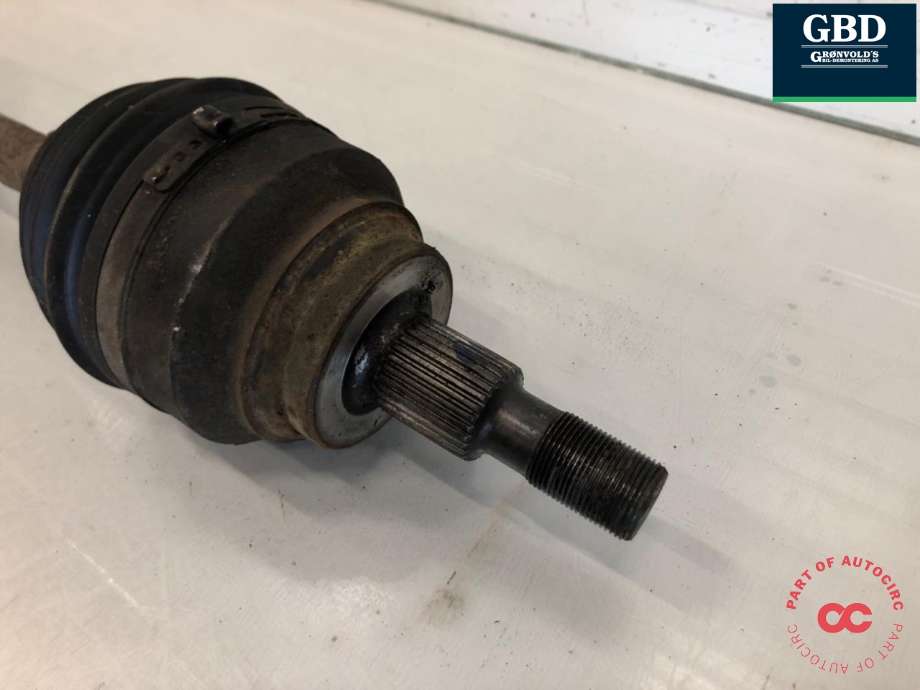 Drivaksel venstre foran, diesel/automat til Mercedes ML 2005-2011 (W164) (W164) (A 164 330 20 01|)
