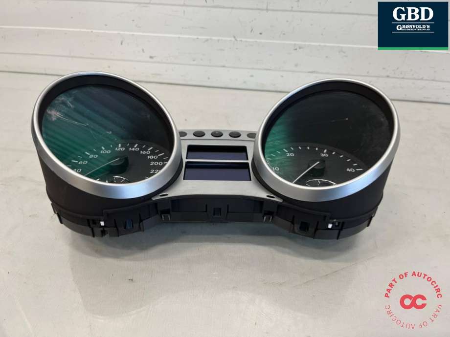 Instrumentpanel til Mercedes ML 2005-2011 (W164) (W164) (A 251 540 26 48|A 251 540 06 48| A 251 540 72 47| A 164 540 89 47| A 164 540 33 47| A 164 540 49 47|A 164 540 41 47| A 164 540 25 47)