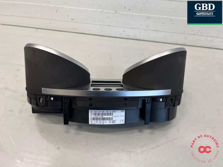 Instrumentpanel til Mercedes ML 2005-2011 (W164) (W164) (A 251 540 26 48|A 251 540 06 48| A 251 540 72 47| A 164 540 89 47| A 164 540 33 47| A 164 540 49 47|A 164 540 41 47| A 164 540 25 47)