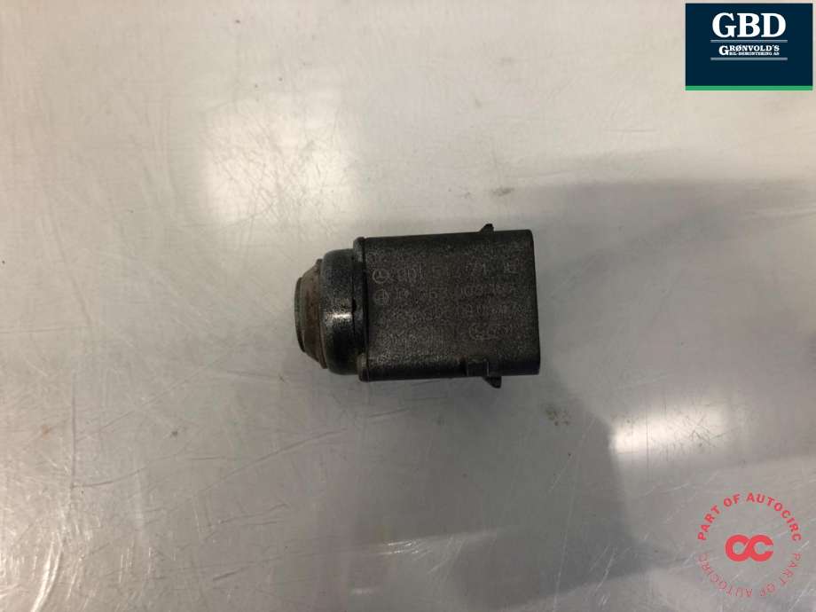 Parkeringssensor foran til Mercedes ML 2005-2011 (W164) (W164) (A 004 542 87 18|A 001 542 74 18|)