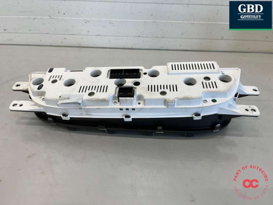 Instrumentpanel til SsangYong Rodius 2005-2013 (Type I) (8020021104|)
