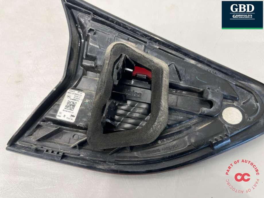 Baklykt høyre indre til Opel Corsa-e 2019-->> (9830096280|39162669|)