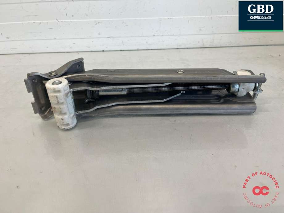 Jekk original til Audi A6, Allroad 2006-2008 (Type II, Fase 1) (C6) (C6) (4F0 011 031 J|4F0 011 031 D|)