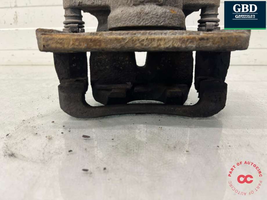 Bremsecaliper venstre foran til Toyota RAV4 2013-2015 (Type IV, Fase 1)  (4775042091|477504209184|)