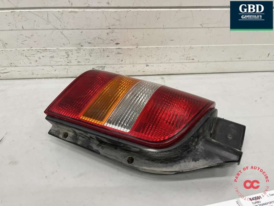 Baklykt venstre til VW Transporter / Caravelle 2003-2009 (Fase 1) (T5) (T5) (7H0 945 095 J|7H0 945 095 G|)