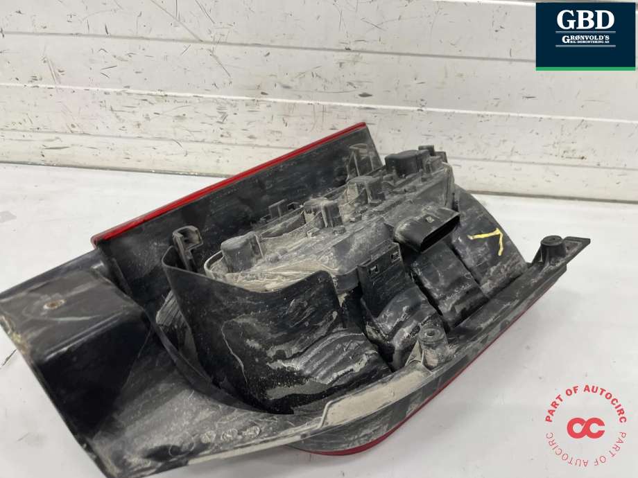 Baklykt venstre til VW Transporter / Caravelle 2003-2009 (Fase 1) (T5) (T5) (7H0 945 095 J|7H0 945 095 G|)