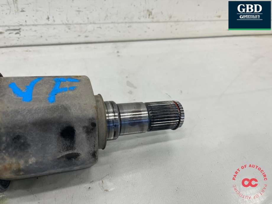 Drivaksel venstre foran, diesel/automat til Mazda 6 2013-2015 (Type III, Fase 1)  (FTB42560X|)