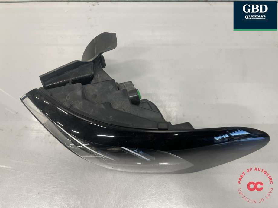 Baklykt høyre ytre til VW ID.7 2023-->> (14B 945 208 A|)