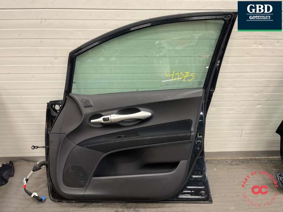 Dør høyre foran til Toyota Auris 2010-2012 (Type I, Fase 2)  (6700102260|)