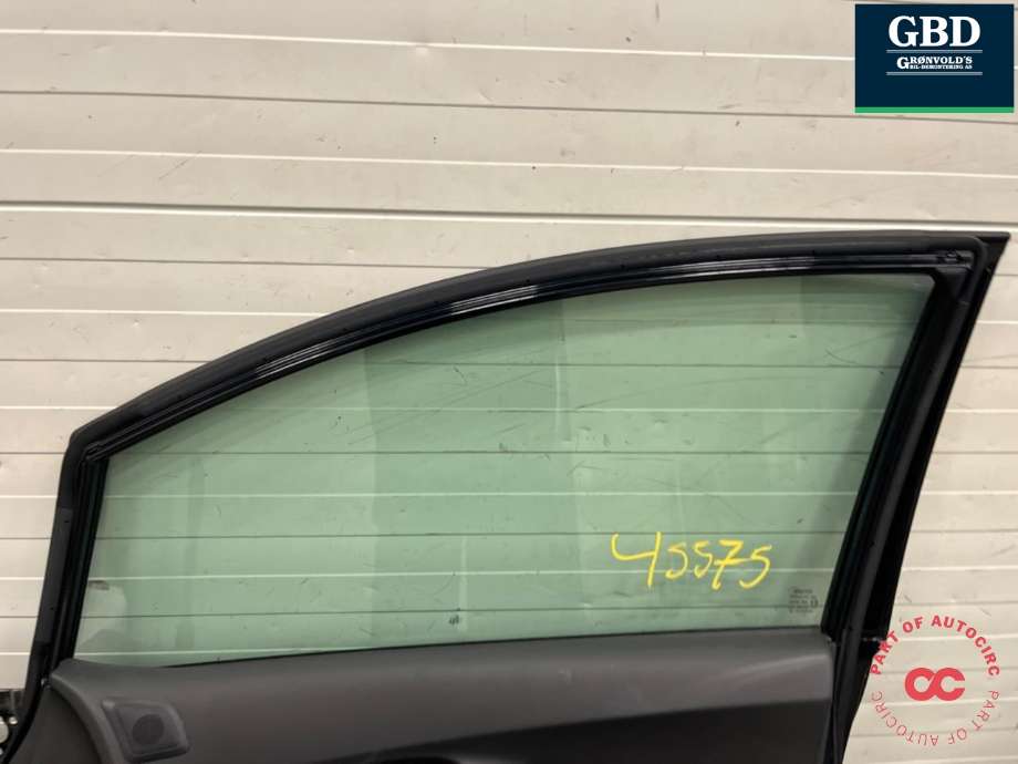 Dør høyre foran til Toyota Auris 2010-2012 (Type I, Fase 2)  (6700102260|)