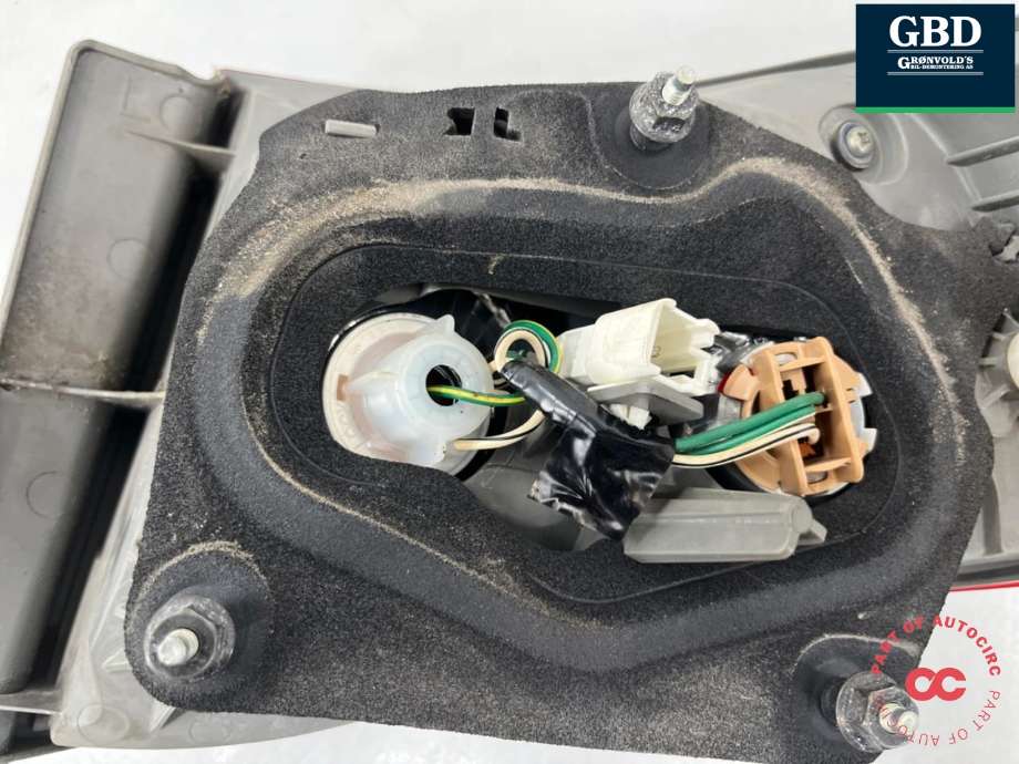 Baklykt venstre ytre til Toyota Corolla 2007-2013 (8156102410|)
