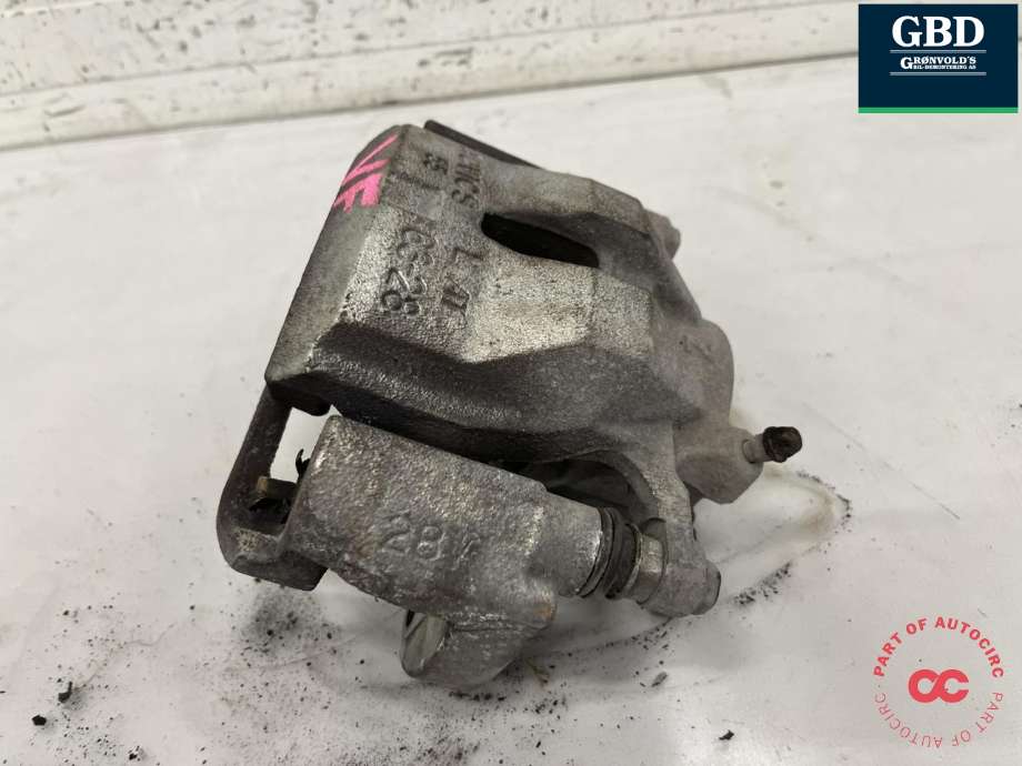 Bremsecaliper venstre foran til Toyota Prius +7 2012-2020 (Type III) (stasjonsvogn) (stasjonsvogn) (4775042091|477504209184|)