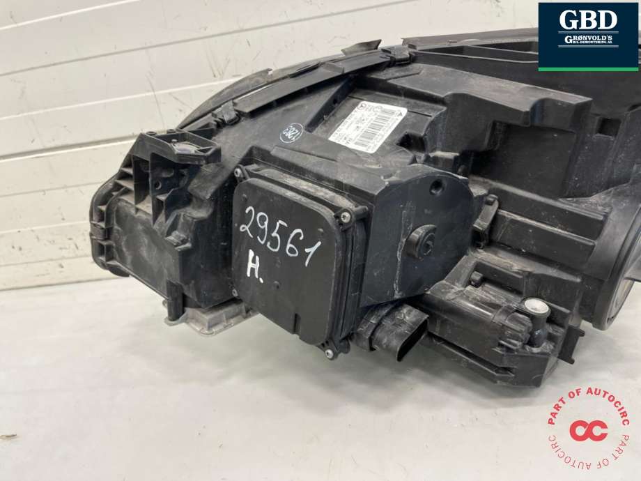 Frontlykt høyre xenon til Mercedes B-Klasse, electric drive 2014-2018 (W242) (W242) (A 246 820 02 39|A 246 820 72 61|)
