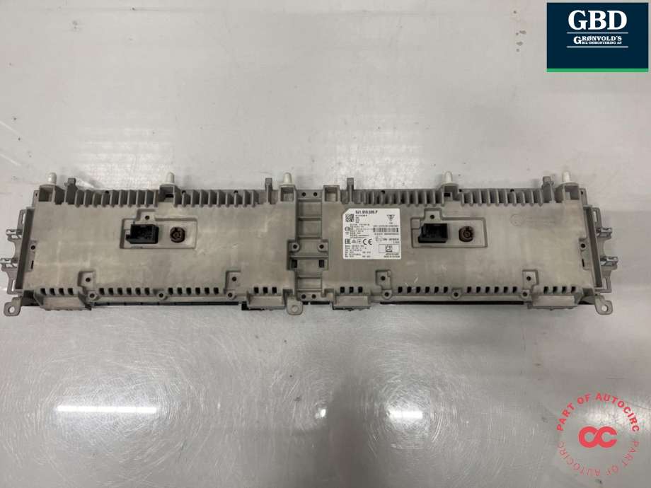 Bilstereo navigasjon skjerm til Porsche Taycan 2019-->>  (9J1 919 599 AB|9J1.919.599.P|)