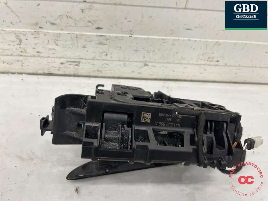 Dørhåndtak utv høyre bak til Porsche Taycan 2019-->>  (9J1 839 886|)