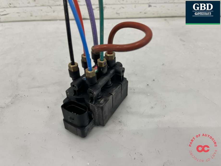 Ventilblokk luftfjæring til Audi e-tron 2018-->>  (4N0 616 013 A|)