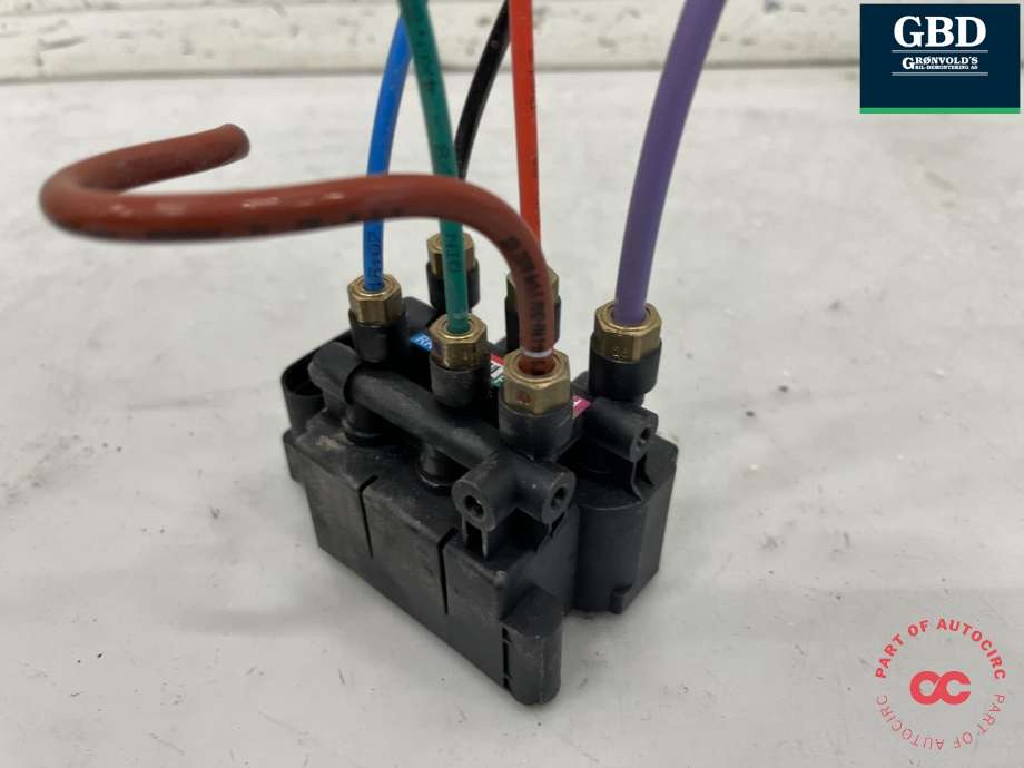 Ventilblokk luftfjæring til Audi e-tron 2018-->>  (4N0 616 013 A|)
