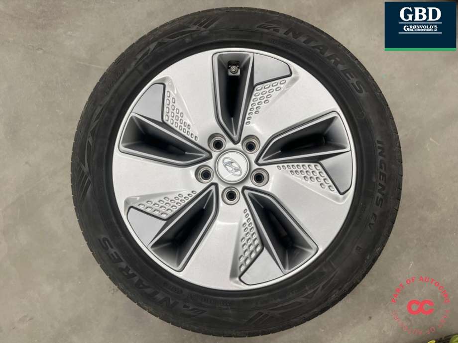 Hjulsett aluminium sommer til Hyundai Kona 2017-2021 (Type I, Fase 1) (NITARES|215-55R17|PROD 4924 6|5MM|7.0JX17 OFFSET/ET 50)