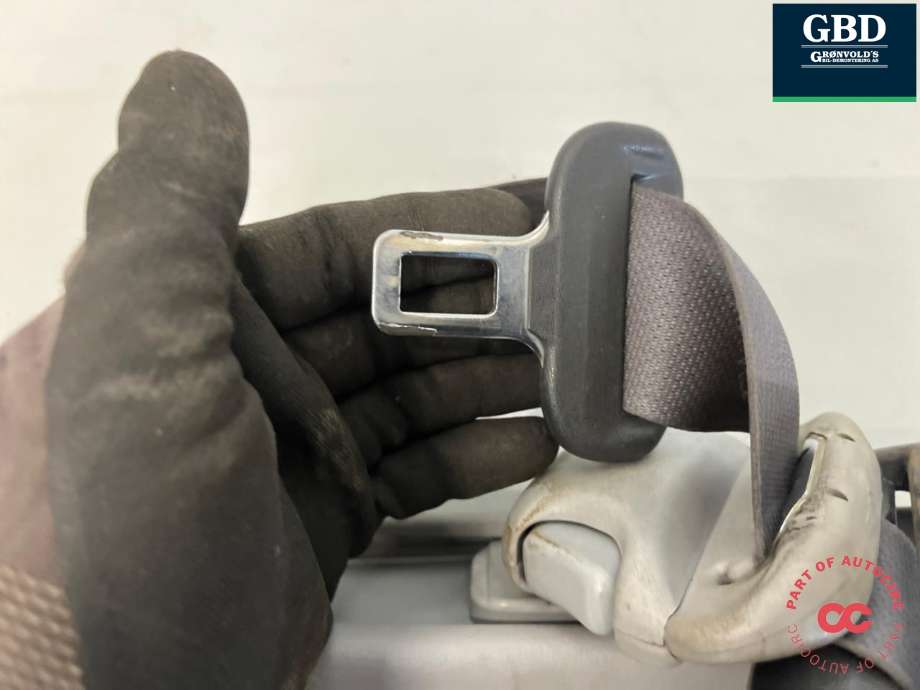 Sikkerhetsbelte foran høyre til Toyota Hiace 2007-2012 (Fase 3)  (7321026751B0|7321026750B0|)