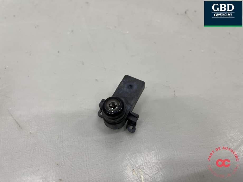 Parkeringskamera bak til Tesla Model 3 2018-2023 (Fase 1)  (1095949-00-E|1095949-00-D |1095949-65-D|1095949-66-D | 1848057-00-A)