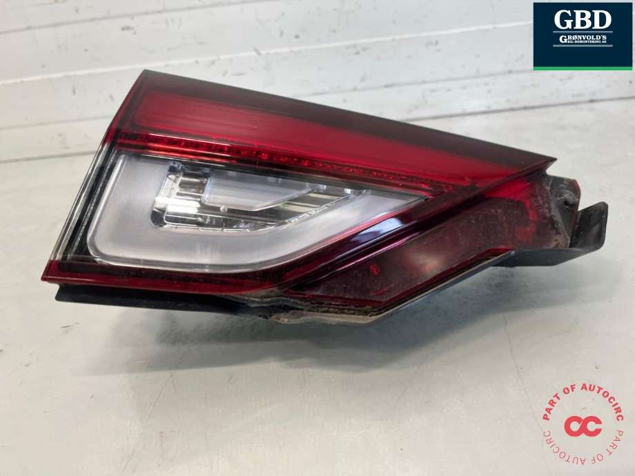 Baklykt venstre indre til Mitsubishi Eclipse Cross 2018-->>  (8330B331|)