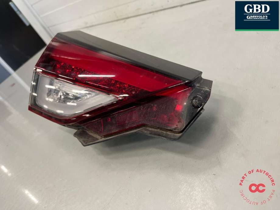 Baklykt venstre indre til Mitsubishi Eclipse Cross 2018-->>  (8330B331|)