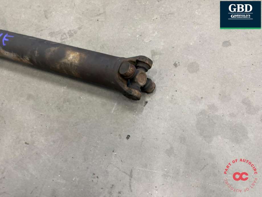 Mellomaksel fremre til Cadillac Escalade 2002-2006 (GMT 800) (GMT 800) (15186002|)