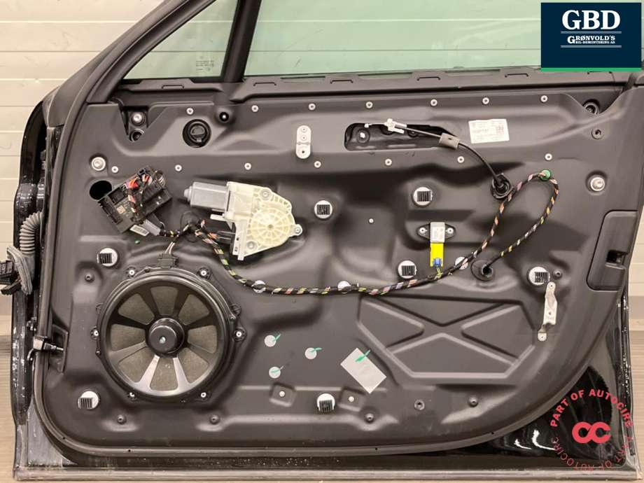 Dør høyre foran til Porsche Panamera 2009-2017 (Type I) (970) (970) (970 531 012 00|970 531 012 02 GRV|970 531 012 01 )