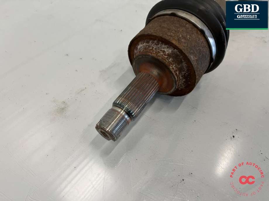 Drivaksel venstre foran, diesel/manuell til Mercedes Vito 2014-->> (W447) (W447) (A 447 330 53 00|)