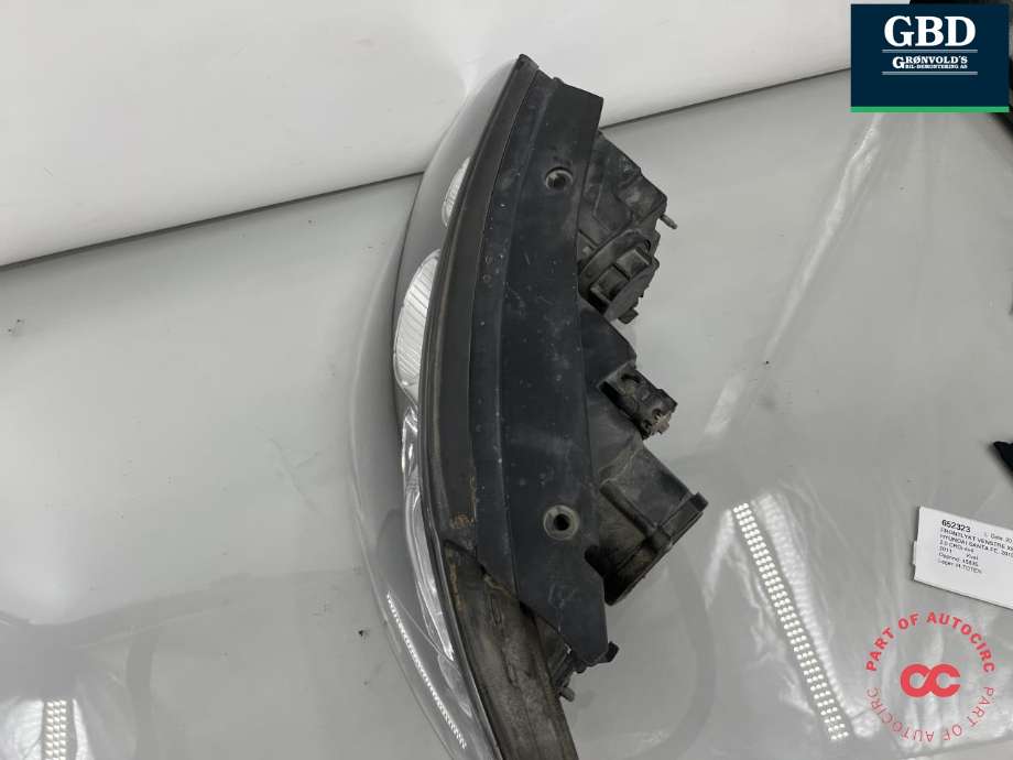 Frontlykt venstre xenon til Hyundai Santa Fe 2010-2012 (Type II, Fase 2)  (92101 2B120|)