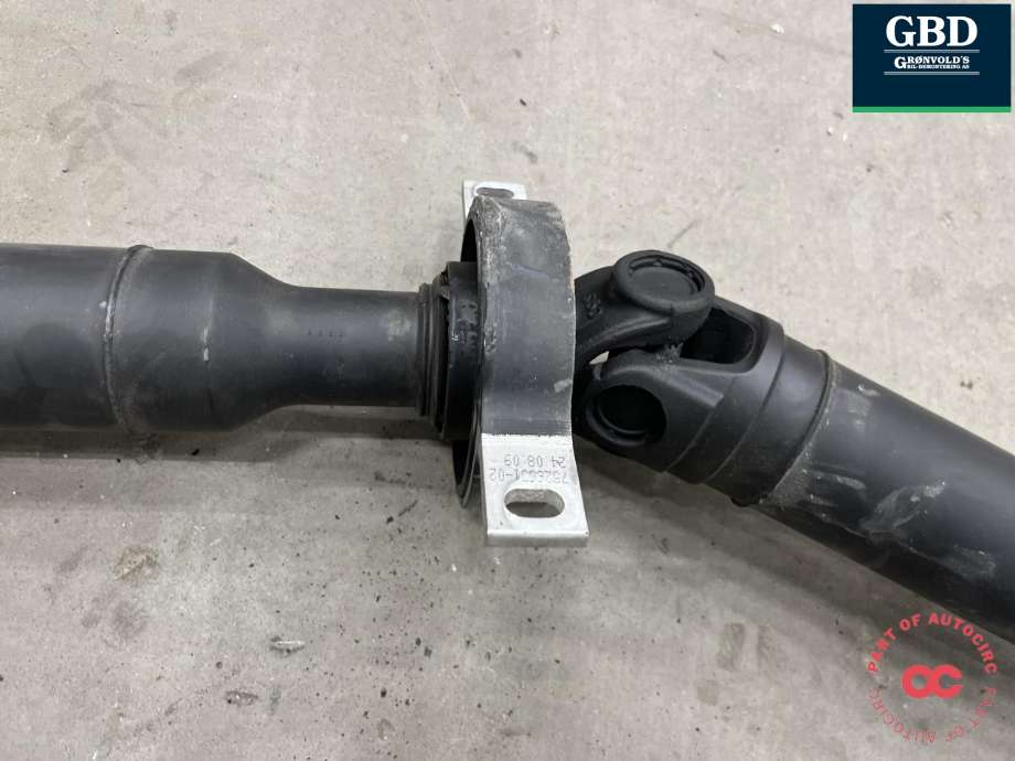 Mellomaksel til BMW 3-Serie 2005-2011 (E90/E91/E92/E93) (E90/E91/E92/E93) (26 10 7 527 339|)