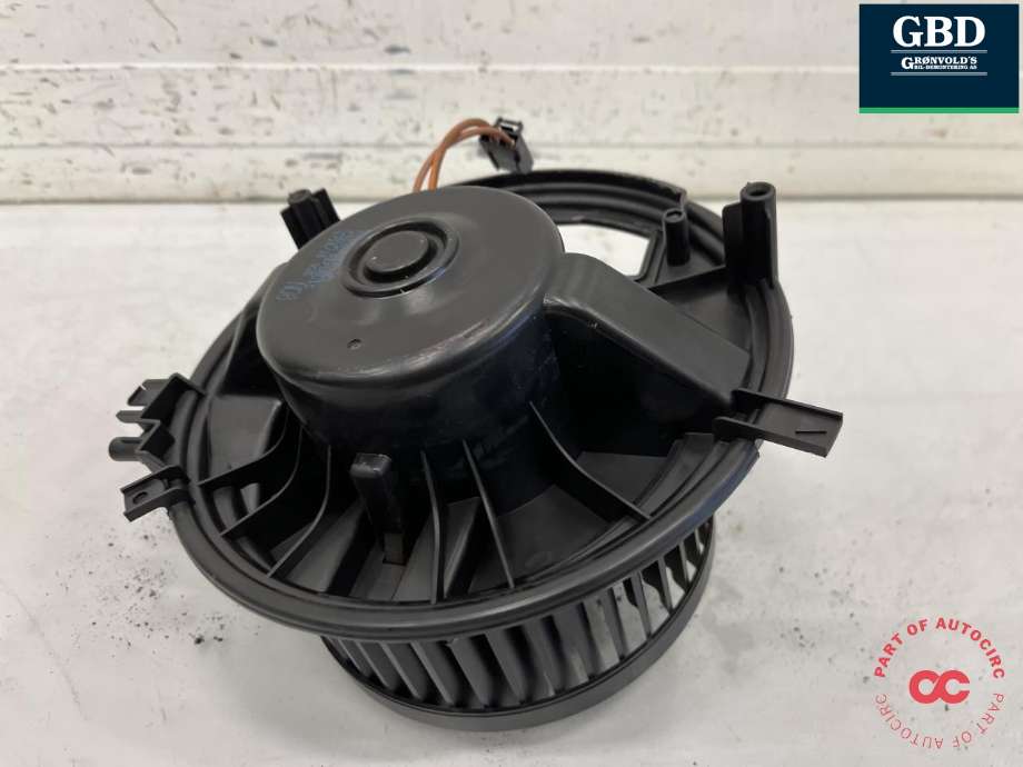 Varmeapparat motor til VW Golf Sportsvan 2014-2018  (5Q1 819 021 H|5Q1 819 021 E|)