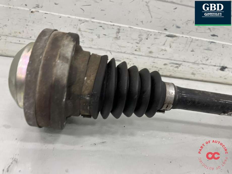 Drivaksel venstre foran, diesel/manuell til VW Passat 2011-2015 (B7) (B7) (3C0 407 271 AJ|1K0 407 271 NP|3C0 407 451 FX)