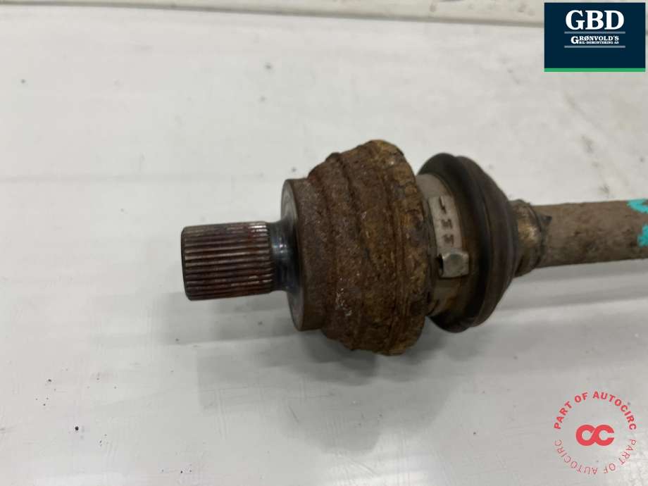 Drivaksel høyre bak, diesel/manuell til VW Passat 2011-2015 (B7) (B7) (1K0 501 204 F|1K0 501 204 FX|)