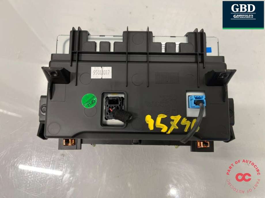 Bilstereo navigasjon skjerm til Opel Mokka 2012-2016 (Type I, Fase 1)  (AME47701|)