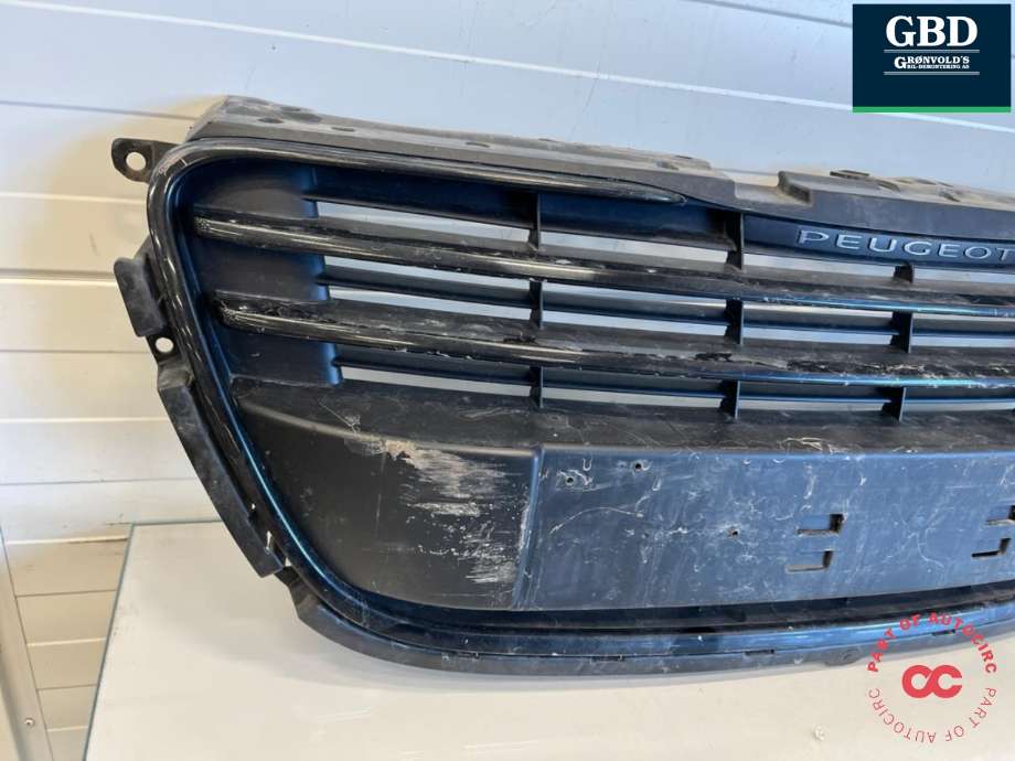 Grill til Peugeot 508 2011-2014 (Type I, Fase 1) (7422 Y6|)