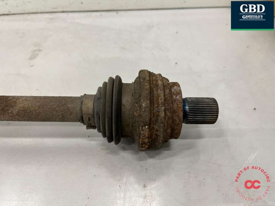 Drivaksel venstre bak, diesel/manuell til VW Passat 2011-2015 (B7) (B7) (1K0 501 203 F|1K0 501 203 FX|)