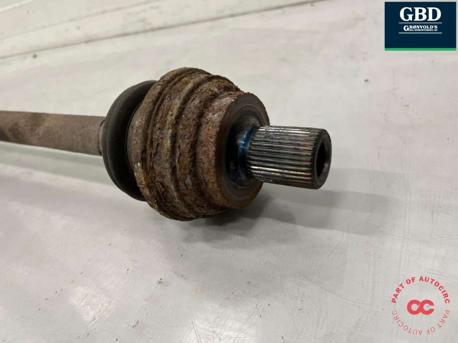 Drivaksel venstre bak, diesel/manuell til VW Passat 2011-2015 (B7) (B7) (1K0 501 203 F|1K0 501 203 FX|)