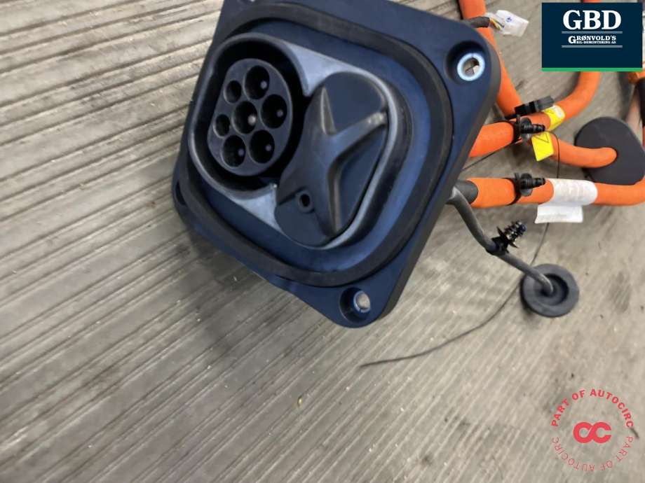 Batterilader inntak/luke til XPeng P7 2021-->>  (8415014ED1-00-02|8415014ED1|)