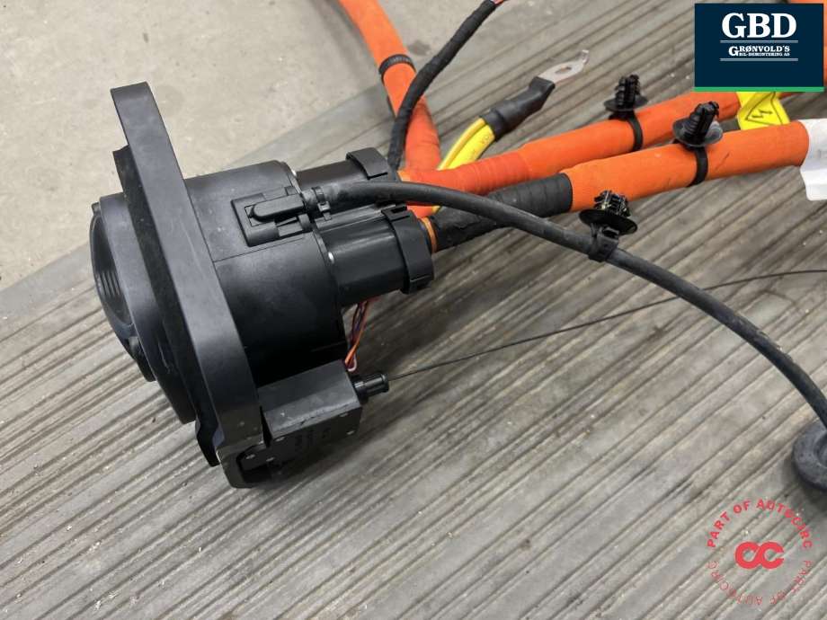 Batterilader inntak/luke til XPeng P7 2021-->>  (8415014ED1-00-02|8415014ED1|)