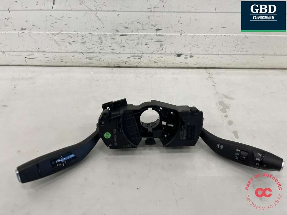 Bryter combi til XPeng P7 2021-->>  (8220001ED1-00-03|)