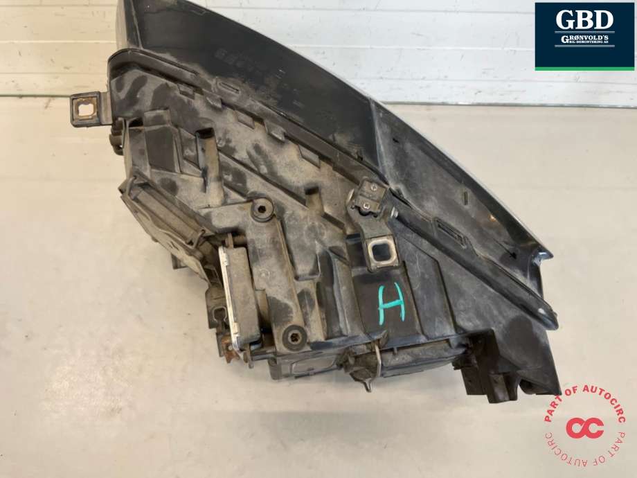 Frontlykt høyre xenon til Audi Q5 2008-2012 (Type I, Fase 1)  (8R0 998 030 K|8R0 998 030 H|)