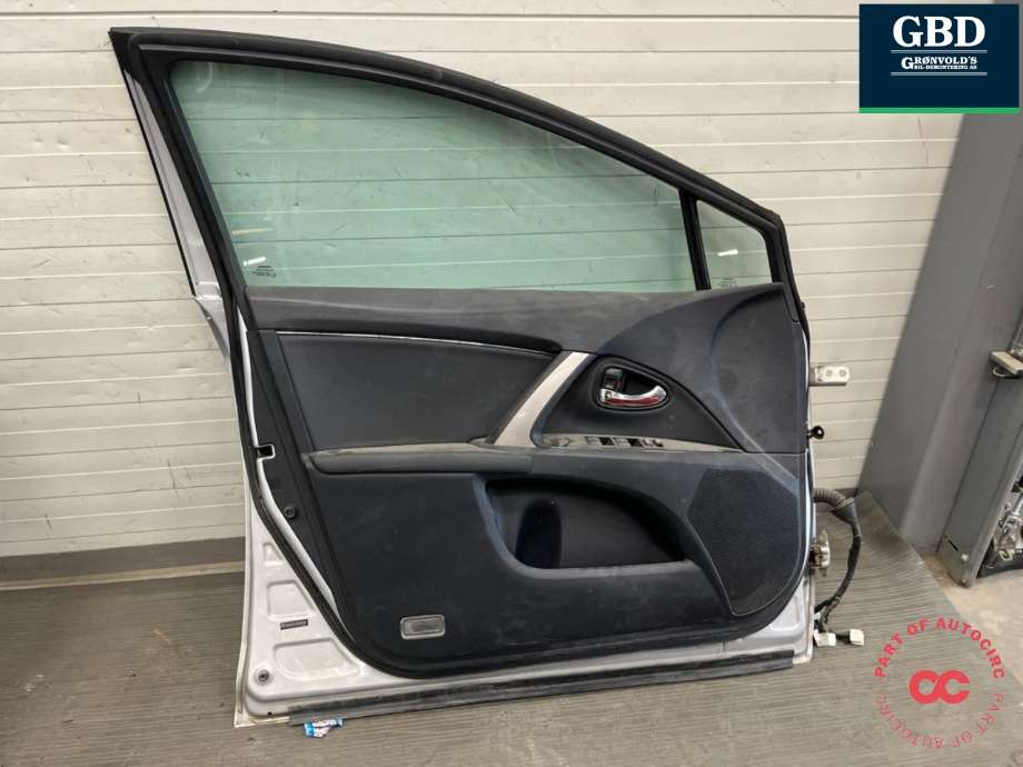 Dør venstre foran til Toyota Avensis 2009-2015 (Type III, Fase 1)  (6700205081|6700205070|)