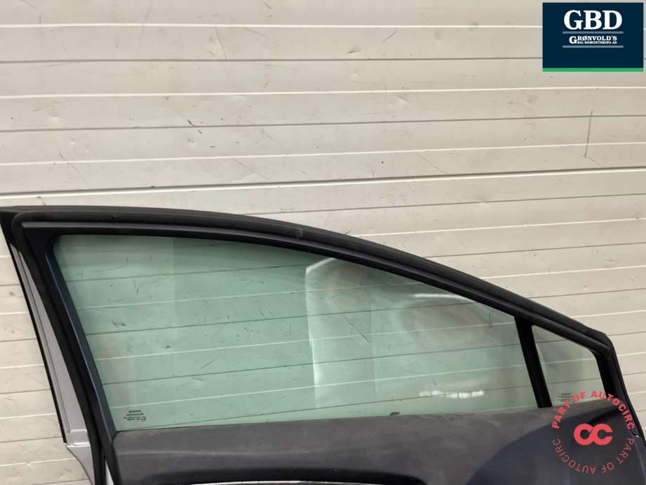 Dør venstre foran til Toyota Avensis 2009-2015 (Type III, Fase 1)  (6700205081|6700205070|)