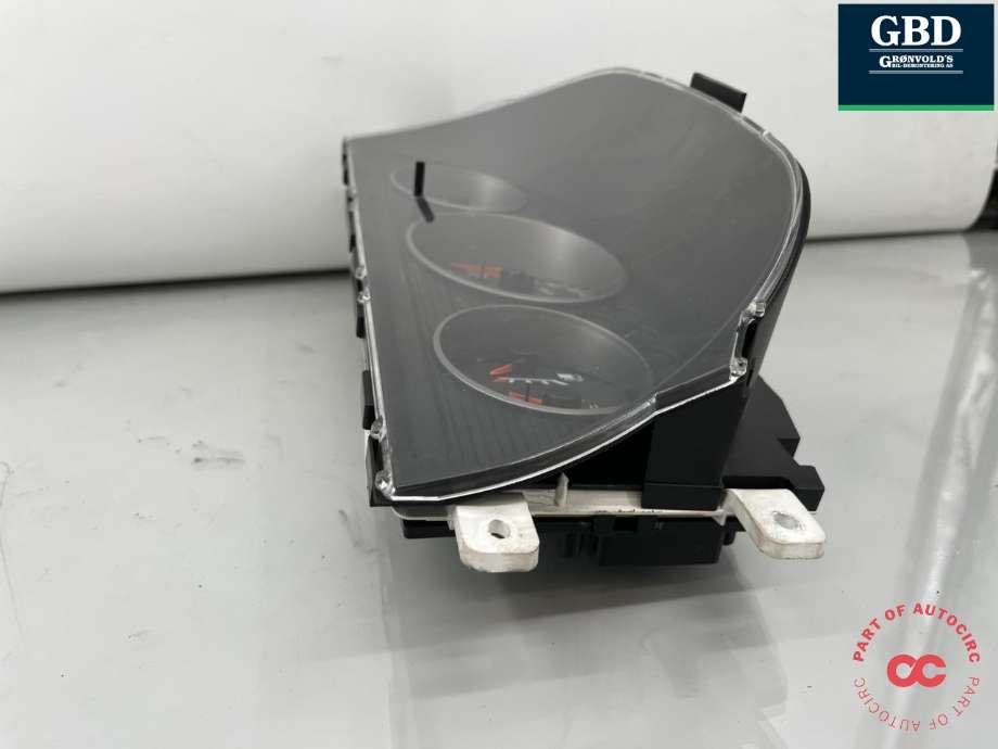 Instrumentpanel til Nissan X-Trail 2002-2007 (T30) (T30) (248209H00D|248209H005|)